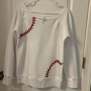 Women’s baseball sweatshirt.